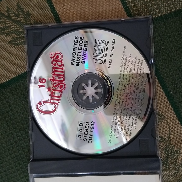 🎄THE MISTLETOE SINGERS CHRISTMAS CD - Picture 4 of 5